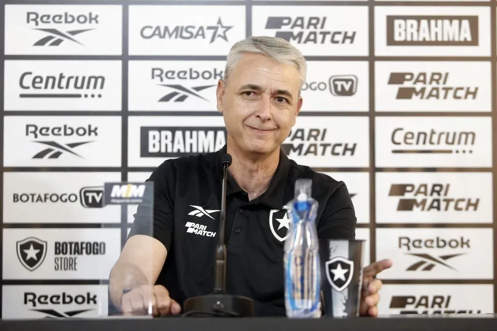 Tiago Nunes abriu o jogo em entrevista (Foto: Vítor Silva/Botafogo/Divulgação)