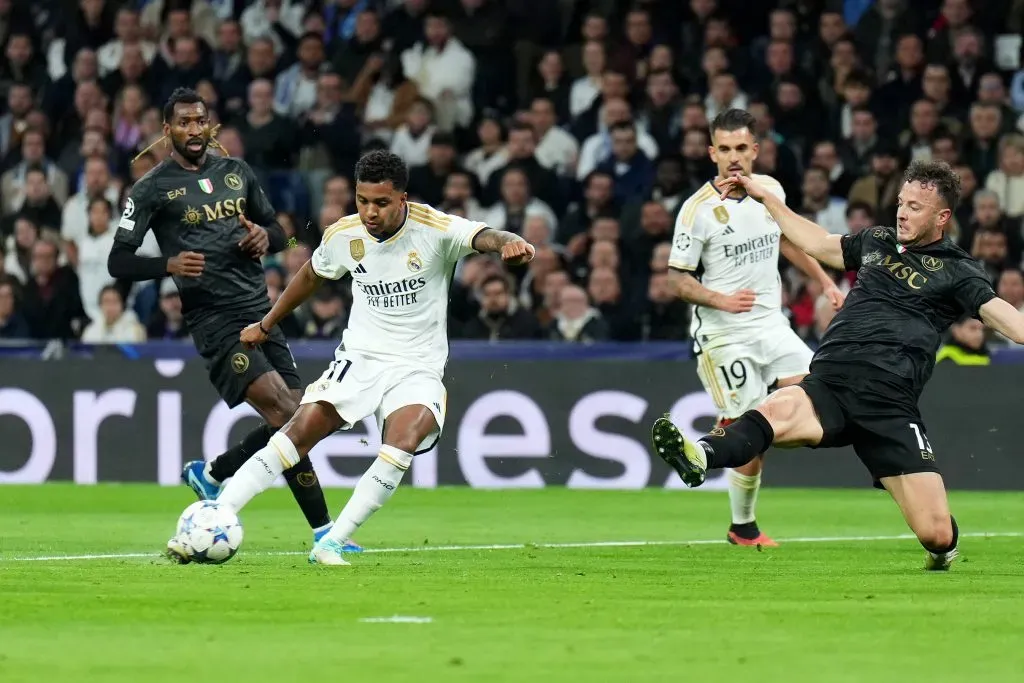 Rodrygo na hora da batida para o gol. Foto: Angel Martinez/Getty Images