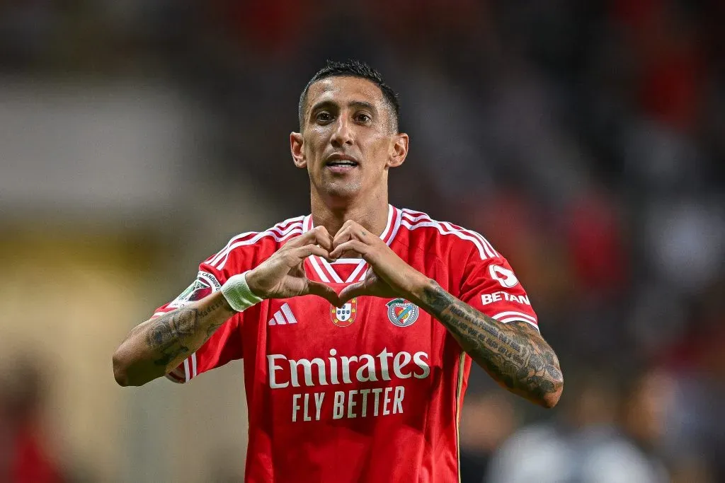 Di María comemora um gol pelo Benfica (Photo by Octavio Passos/Getty Images)