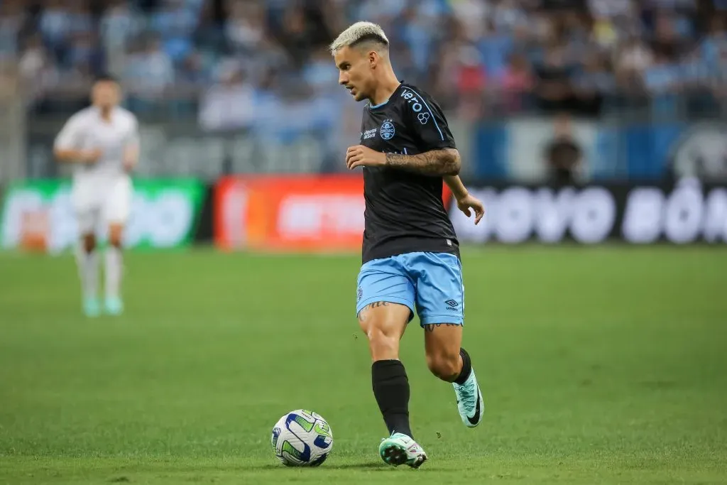 Ferreirinha em ação pelo Grêmio. (Photo by Pedro H. Tesch/Getty Images)