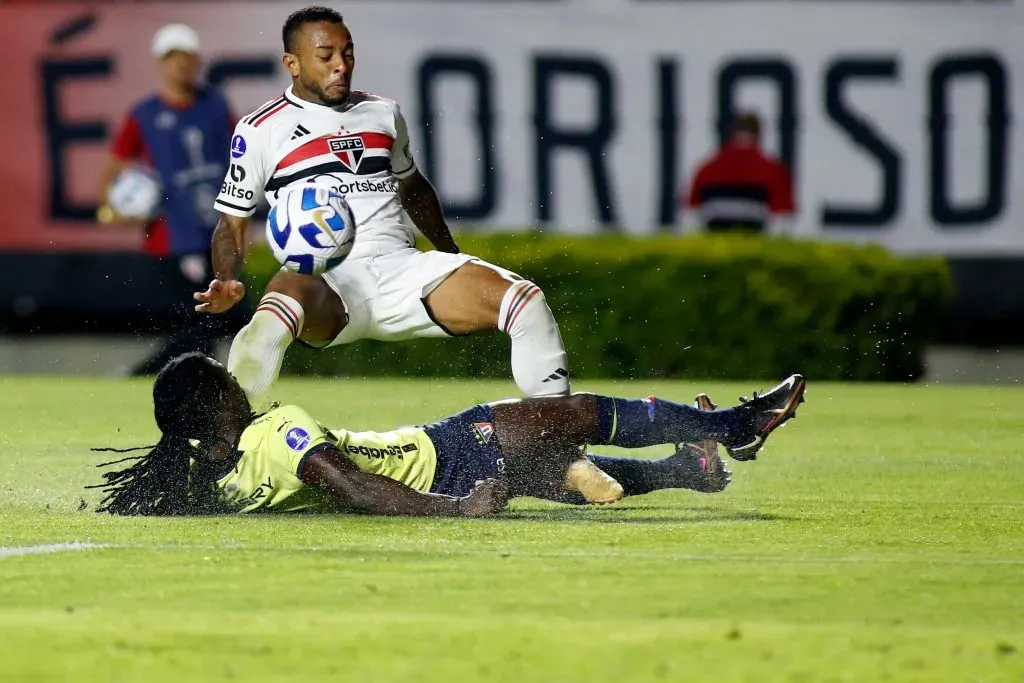 Weligton é alvo do Zenit. (Photo by Miguel Schincariol/Getty Images)