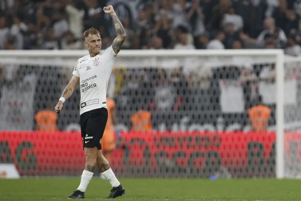 Ao todo, são 11 participação em gols de Róger Guedes no Al-Rayyan, do Catar. Foto: Miguel Schincariol/Getty Images