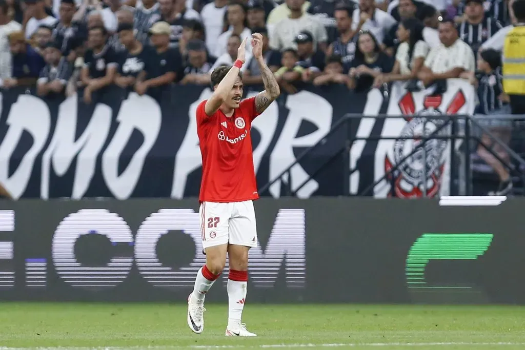 Maurício em ação pelo Colorado (Photo by Ricardo Moreira/Getty Images)