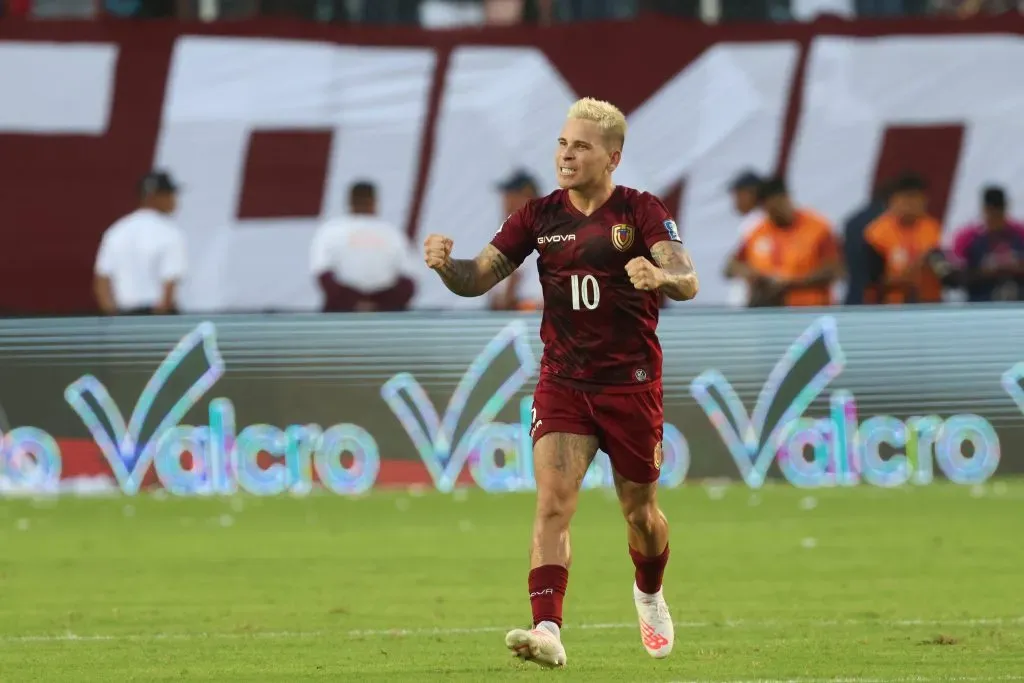 Yeferson Soteldo em ação pela Seleção da Venezuela. (Photo by Edilzon Gamez/Getty Images)