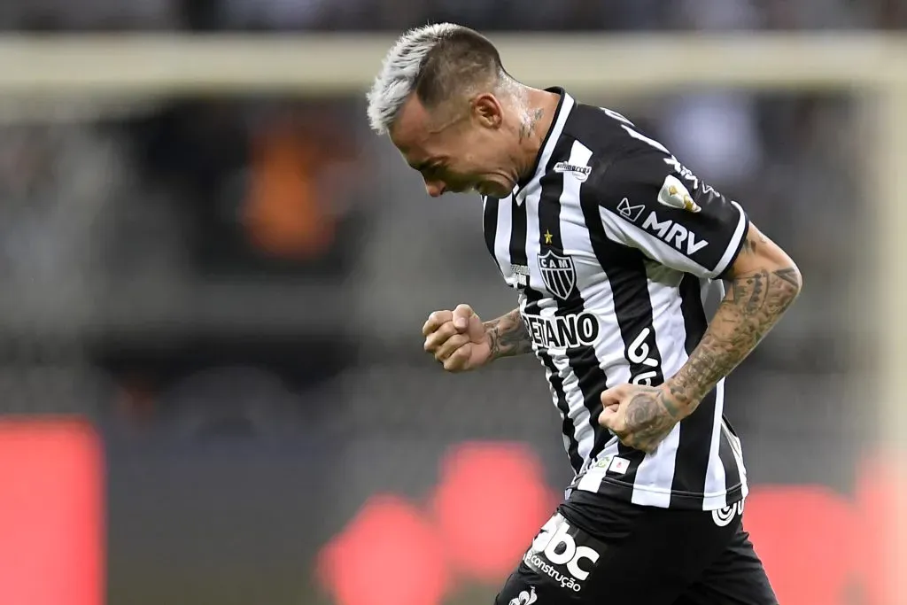 Vargas vibrando pelo Galo (Photo by Douglas Magno – Pool/Getty Images)