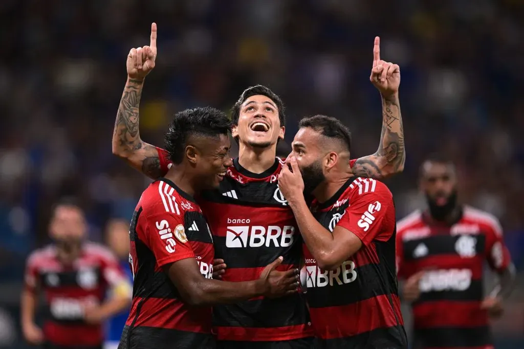 Pedro, Bruno Henrique e Thiago Maia no Flamengo (Photo by Pedro Vilela/Getty Images)