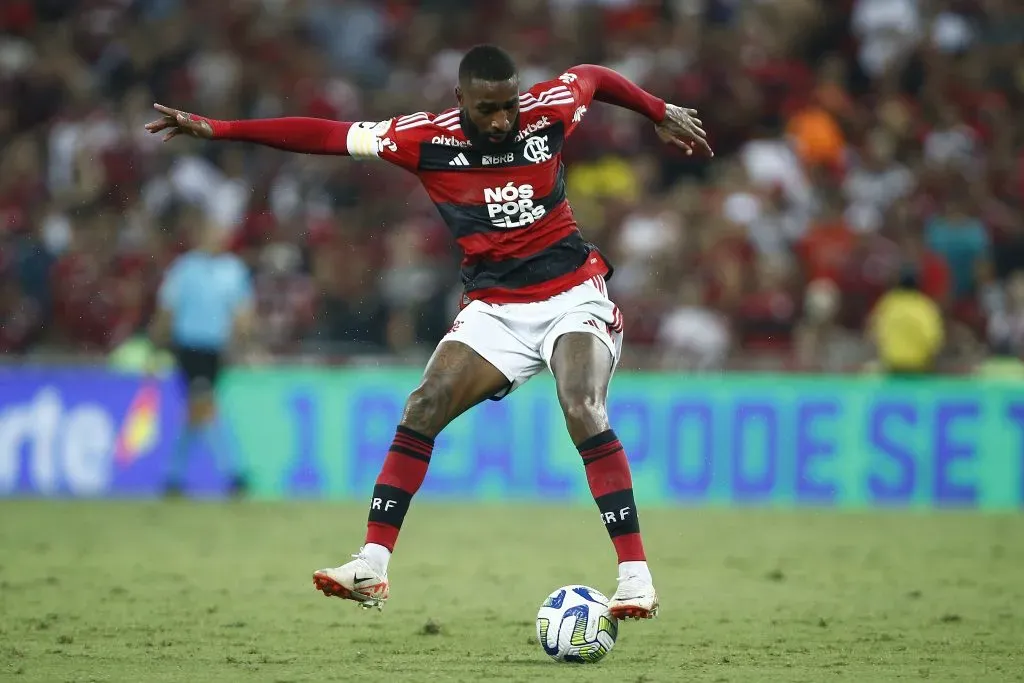 Gerson em ação pelo Flamengo. (Photo by Wagner Meier/Getty Images)