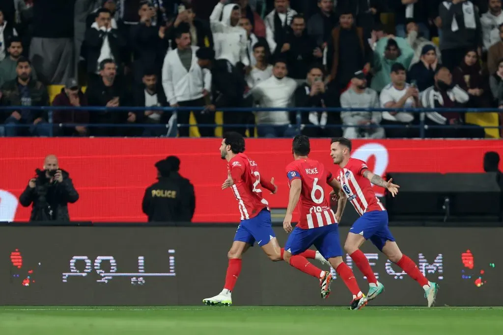 Mário Hermoso comemora primeiro gol do Atleti – (Photo by Yasser Bakhsh/Getty Images)