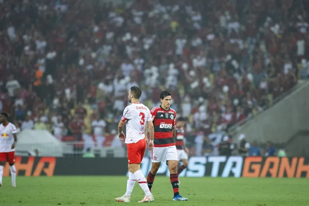 Flamengo insiste em Ortiz.  Foto: Fabio Moreira Pinto/AGIF