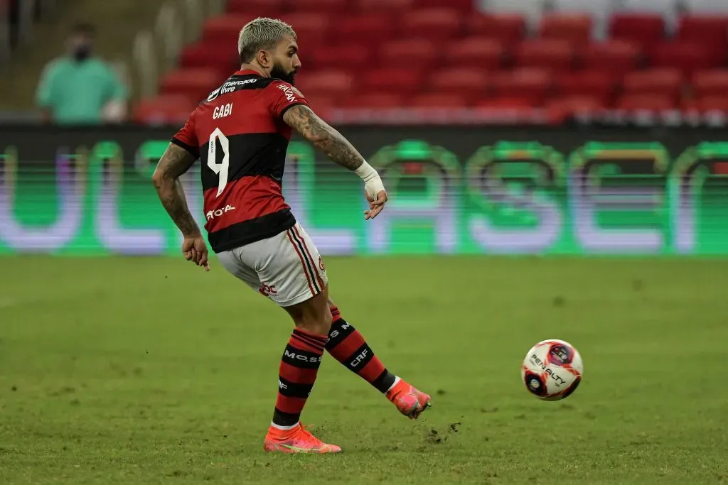 Gabigol não marca desde agosto (em bolas parada) e julho (com bola rolando). Foto: Thiago Ribeiro/AGIF