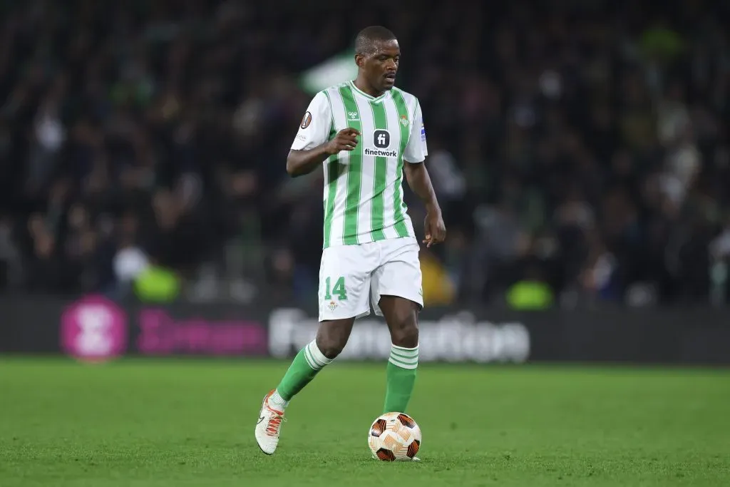 Português em ação pelo Real Betis (Photo by Fran Santiago/Getty Images)