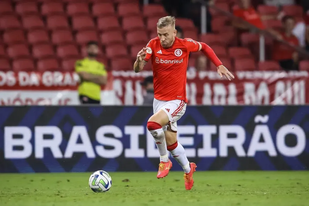 Pedro Henrique em ação pelo Internacional. (Photo by Pedro H. Tesch/Getty Images)