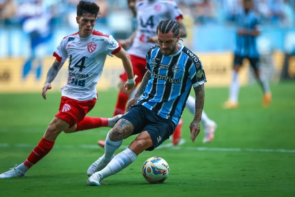 Nathan “Pescador” é alvo de críticas da torcida (Foto: Lucas Uebel/Grêmio/Divulgação)