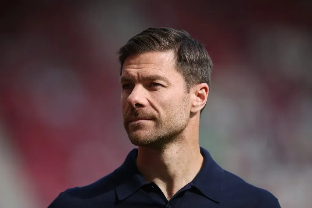 Xabi Alonso como técnico do Bayer (Photo by Alex Grimm/Getty Images)