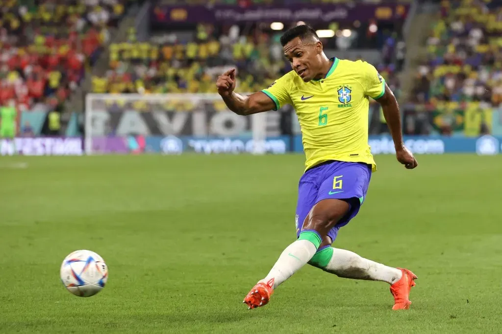 Alex Sandro durante a Copa do Mundo. (Photo by Clive Brunskill/Getty Images)