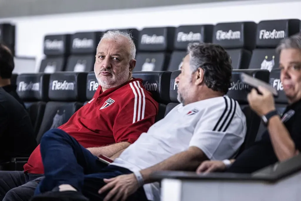 SP – SANTOS – 08/11/2023 – BRASILEIRO A 2023, SAO PAULO X BRAGANTINO – Julio Casares presidente do Sao Paulo durante partida contra o Bragantino no estadio Vila Belmiro pelo campeonato Brasileiro A 2023. Foto: Abner Dourado/AGIF