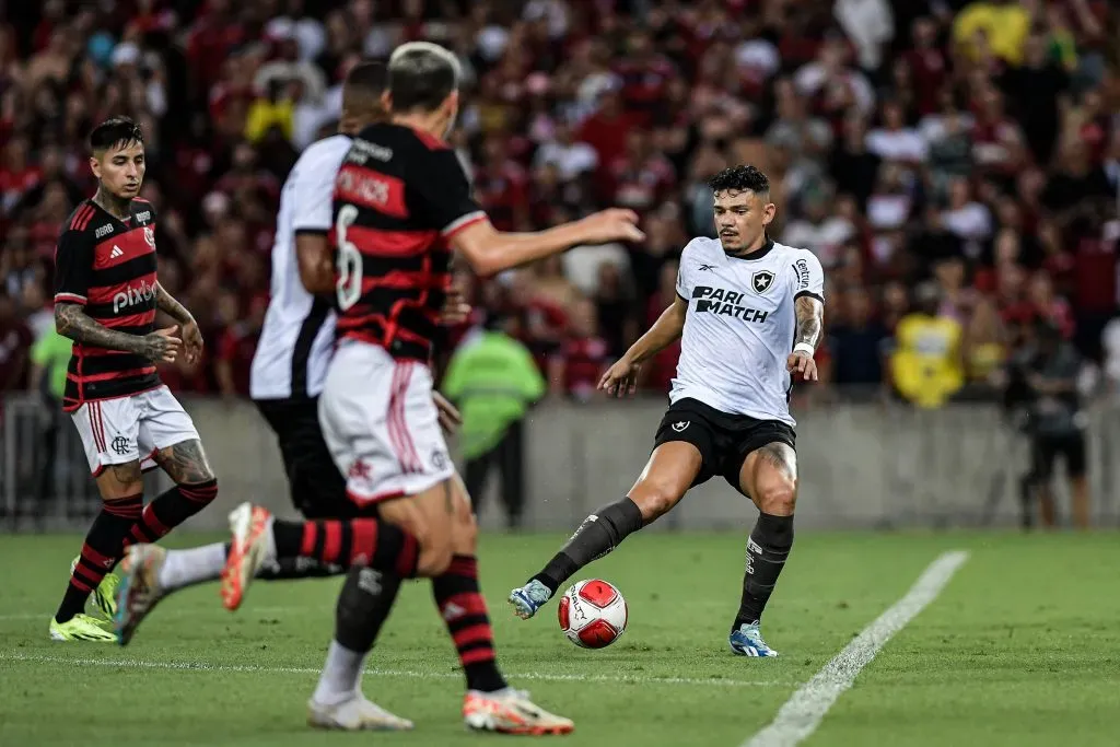 Soares está em baixa pelo Botafogo. Foto: Thiago Ribeiro/AGIF