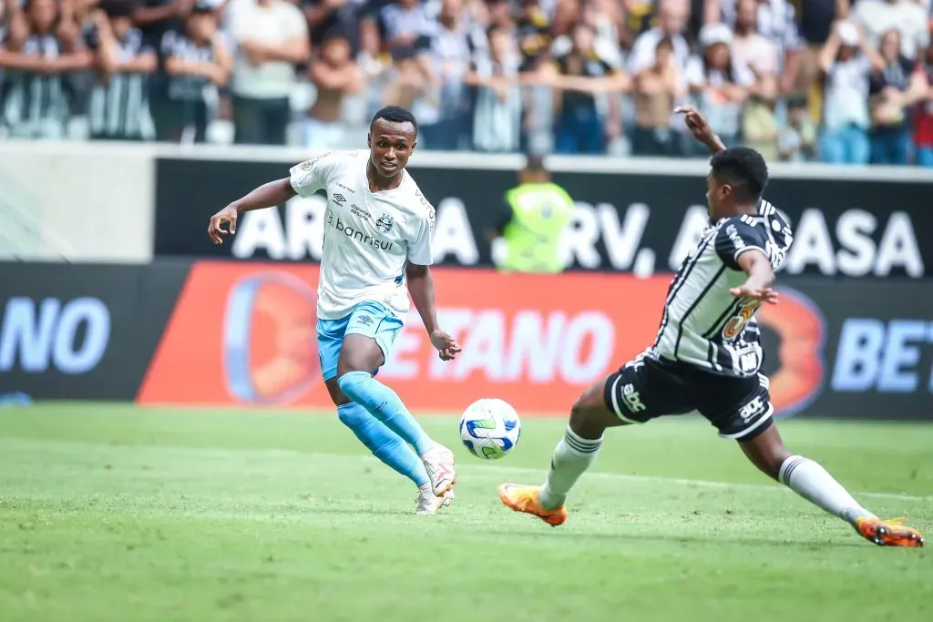 Nathan Fernandes voltou de lesão recentemente (Foto: Lucas Uebel/Grêmio/Divulgação)