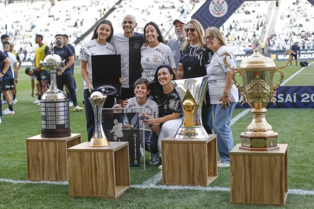 Fábio Santos se aposentou no Corinthians. Foto: Ricardo Moreira/Getty Images