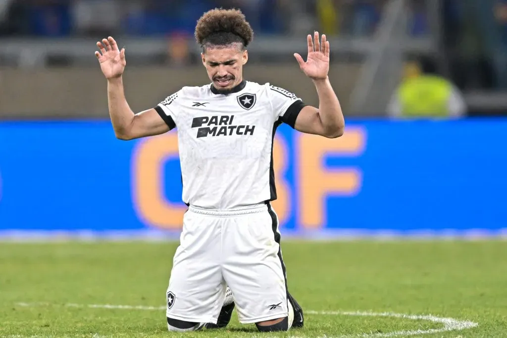 Adryelson pelo Botafogo. (Photo by Pedro Vilela/Getty Images)