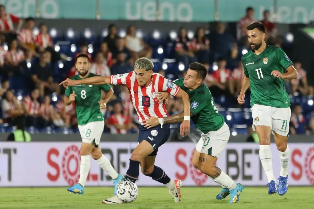 Ramón Sosa em ação contra o México. (Photo by Christian Alvarenga/Getty Images)