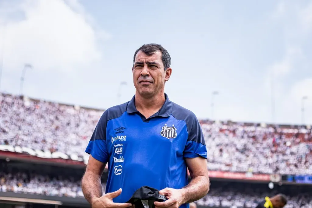 Carille, técnico do Santos. Foto: Abner Dourado/AGIF