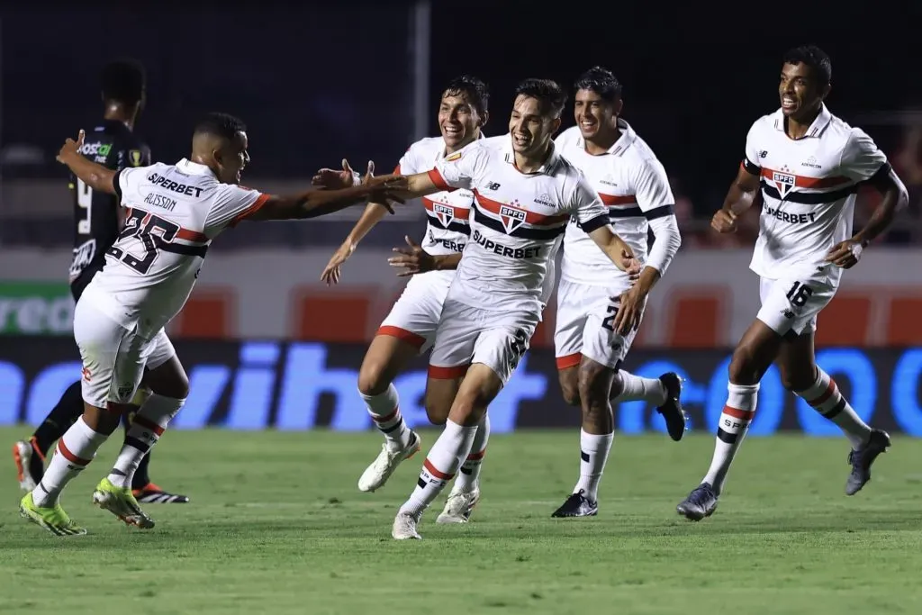 Bobadilla comemora seu gol pelo São Paulo. Foto: Marcello Zambrana/AGIF