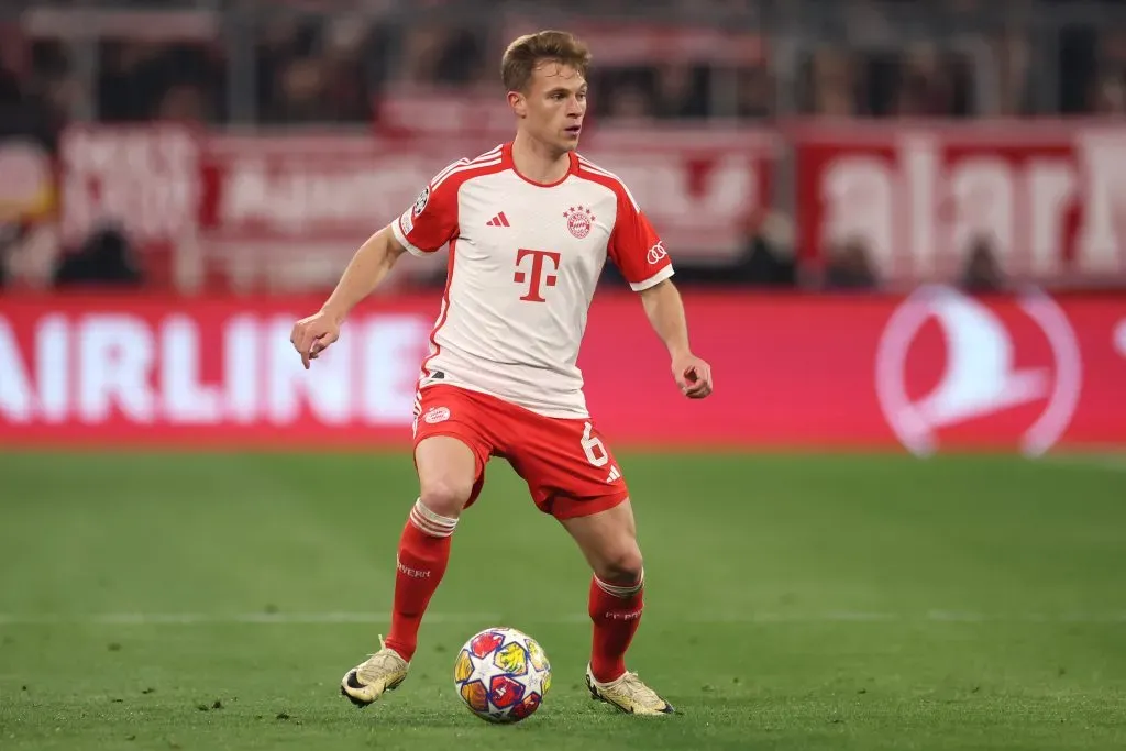 Kimmich em ação pelo Bayern. (Photo by Alex Grimm/Getty Images)