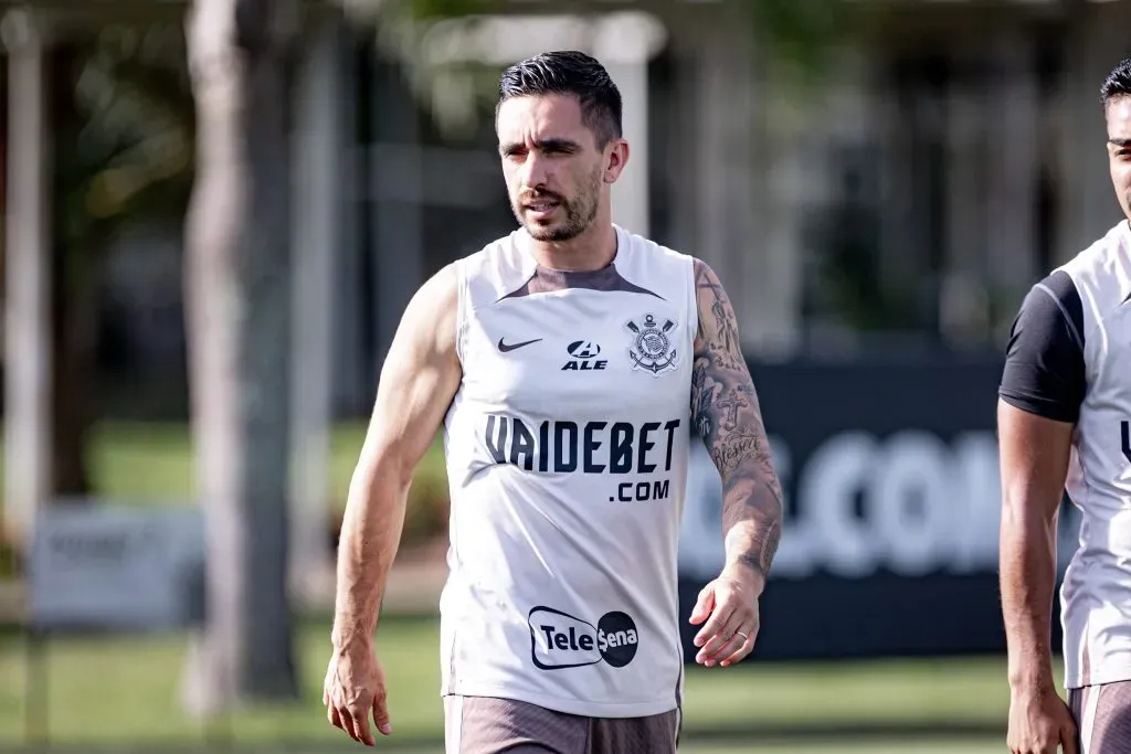 Igor Coronado em treino do Corinthians no CT Joaquim Grava | Foto: Leonardo Lima/AGIF