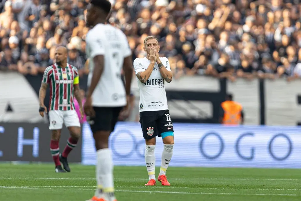 Pedro Henrique foi substituído aos oito minutos do primeiro tempo contra o Fluminense | Foto: Leonardo Lima/AGIF