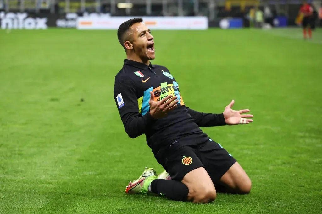 Sánchez enfrentando o Empoli (Photo by Marco Luzzani/Getty Images)