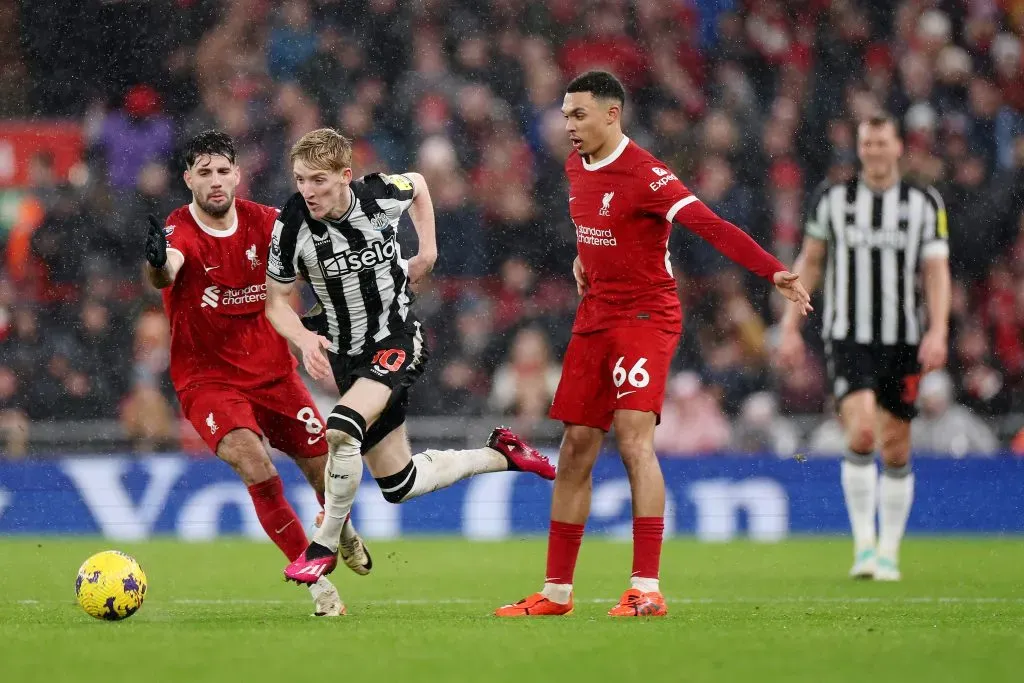 Anthony Gordon é destaque com a camisa do Newcastle (Foto: Jan Kruger/Getty Images)