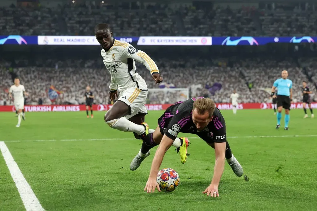 Mendy em ação pelo Real Madrid. (Photo by Alexander Hassenstein/Getty Images)