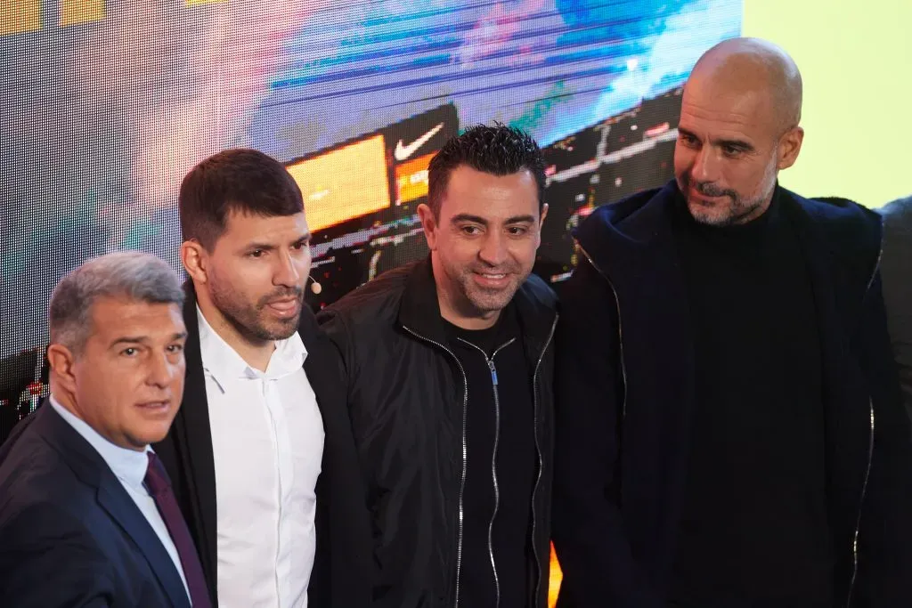 Aguero, Laporta, Xavi Hernandez e Pep Guardiola,  (Photo by Alex Caparros/Getty Images)