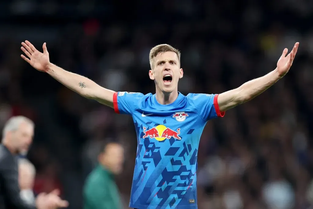 Dani Olmo celebrando gol pelo RB Leipzig. (Photo by Gonzalo Arroyo Moreno/Getty Images)