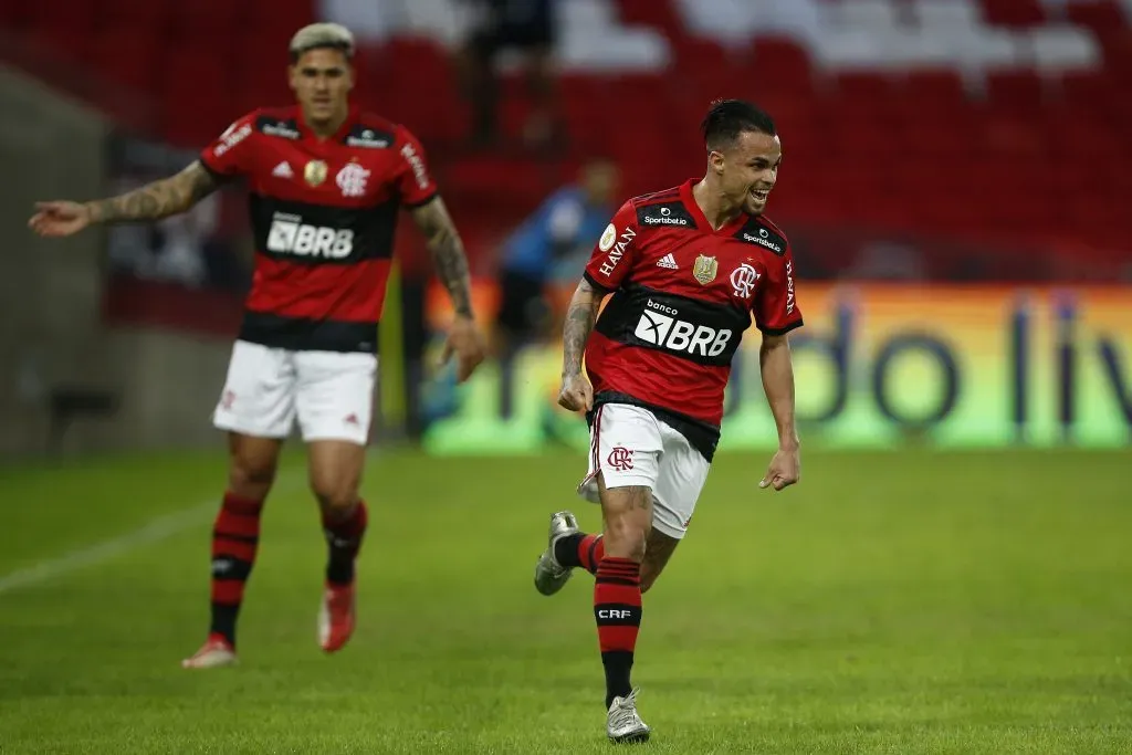 Pedro e Michael comemoram gol no Flamengo. Foto: Wagner Meier/Getty Images