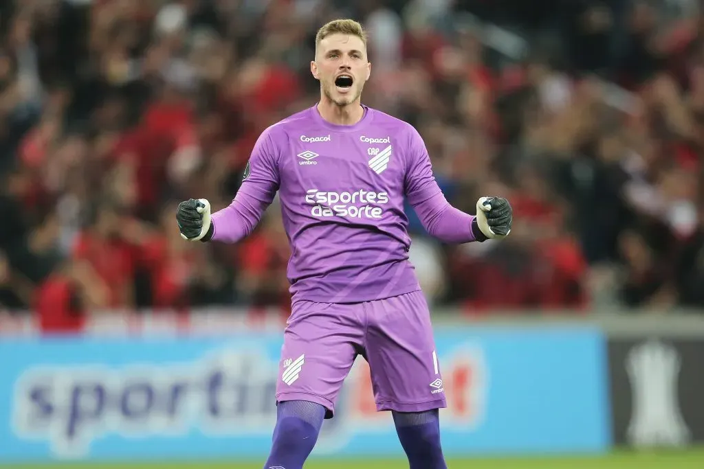 Bento com a camisa do Athletico em 2024. (Photo by Heuler Andrey/Getty Images)