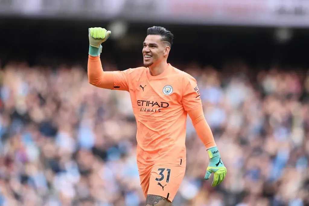 Ederson ainda pode deixar o City (Photo by Stu Forster/Getty Images)