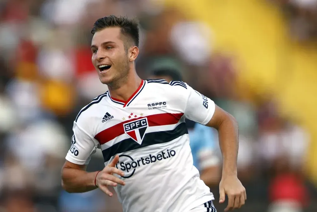 Giuliano Galoppo celebrando gol pelo São Paulo. Foto: Thiago Calil/AGIF