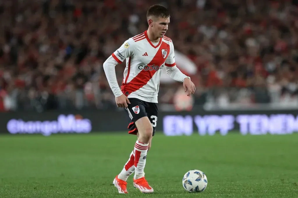 Franco Mastantuono é alvo merengue. (Photo by Daniel Jayo/Getty Images)