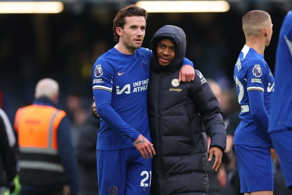 Sterling e Chilwell com a camisa do Chelsea. Foto: IMAGO / Action Plus