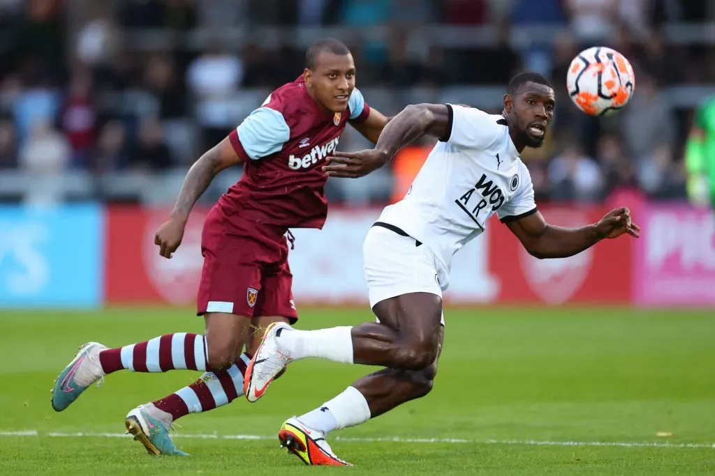 Luizão em ação pelo West Ham. (Photo by Marc Atkins/Getty Images)