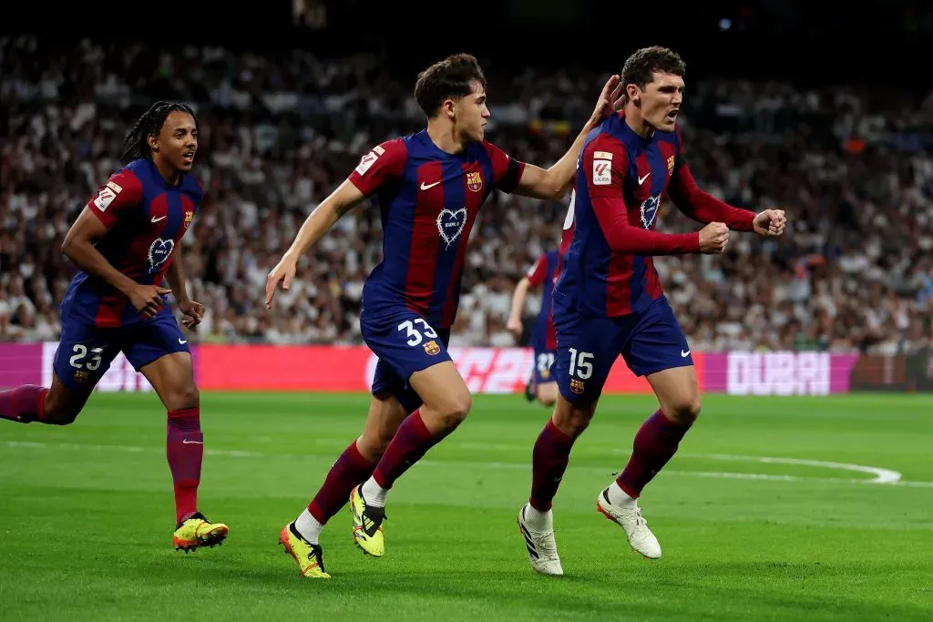 Andreas Christensen celebrando gol pelo Barcelona. (Photo by Florencia Tan Jun/Getty Images)