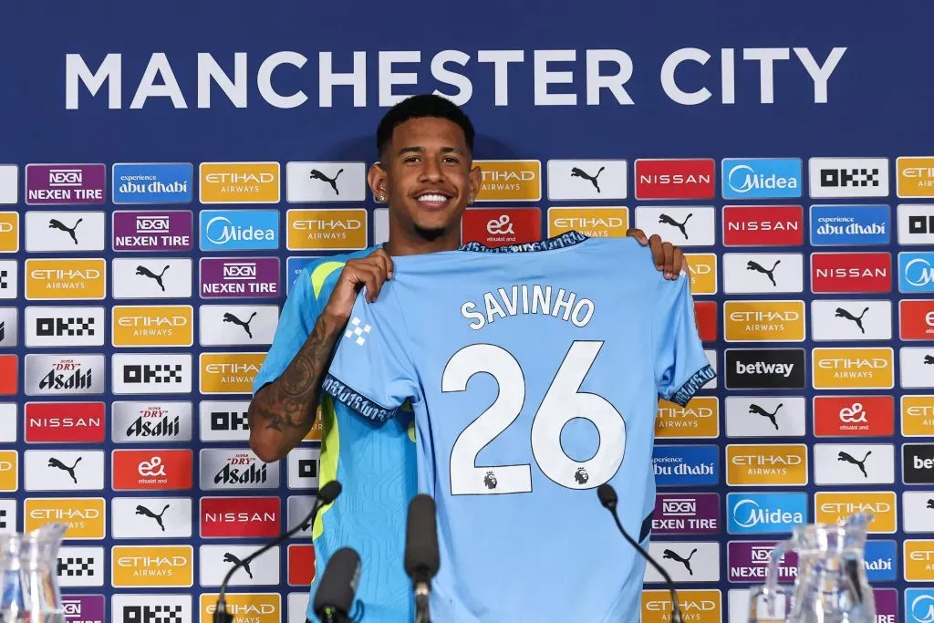 Manchester City apostou na contratação do brasileiro Savinho. Foto: IMAGO / News Images.