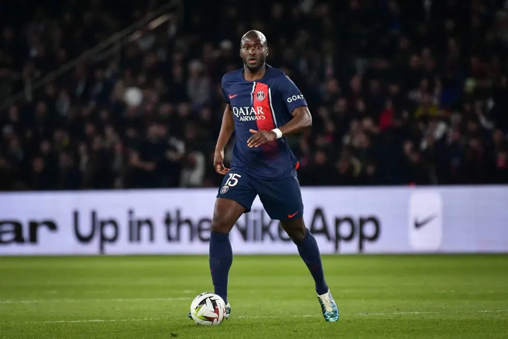 Danilo Pereira em ação pelo PSG.