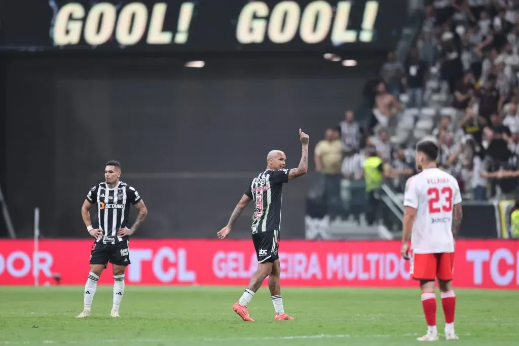 Deyverson em ação contra o River Plate. (Photo by Gilson Lobo/Getty Images)