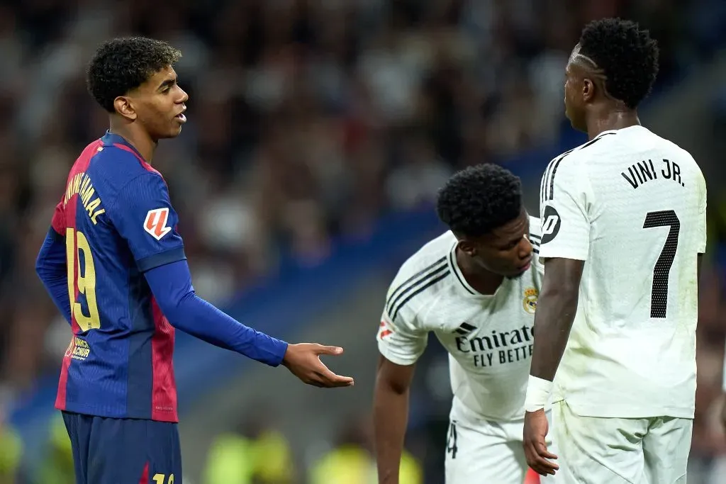 Lamine Yamal e Vinícius Júnior na partida entre Real Madrid v Barcelona. (Photo by Angel Martinez/Getty Images)