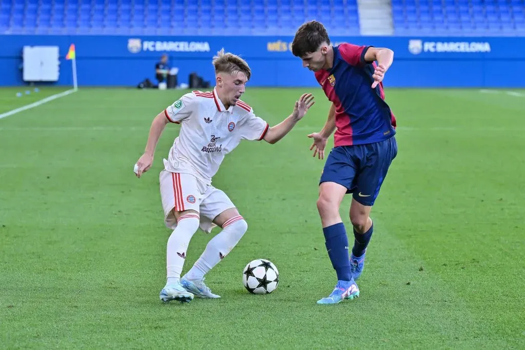 Lennart Karl, do Bayern de Munique, à esquerda. Ele é alvo do Real Madrid e do AJAX (HOL), segundo o portal. Foto: IMAGO / Beautiful Sports