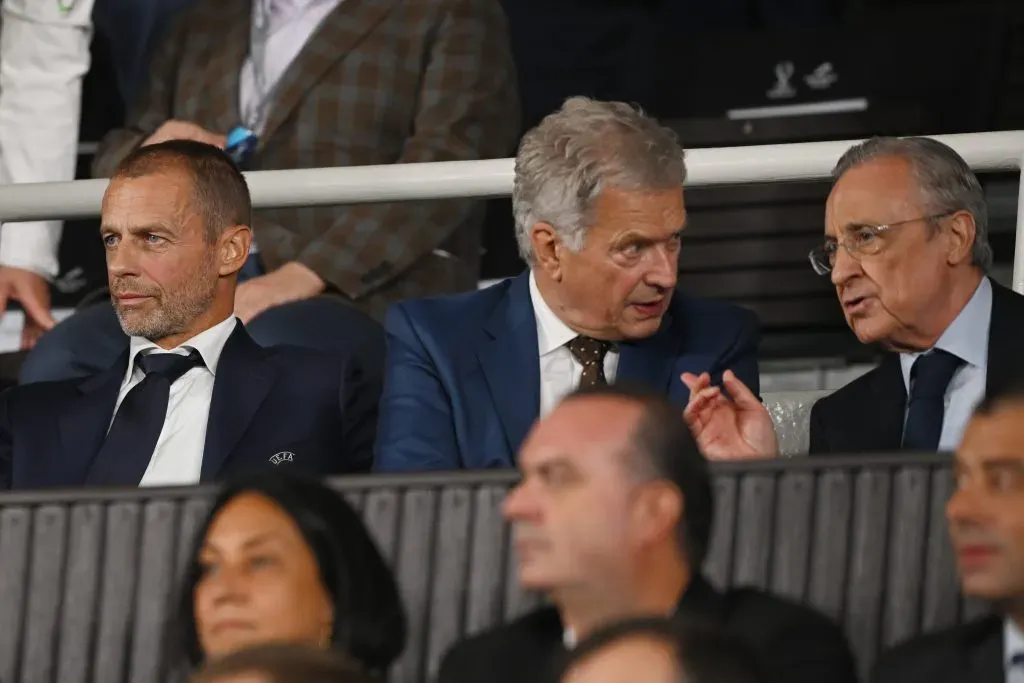 =Aleksander Ceferin (à esquerda), presidente da UEFA, e Florentino Pérez, (à direita), presidente do Real Madrid. Foto: IMAGO / Gribaudi/ImagePhoto