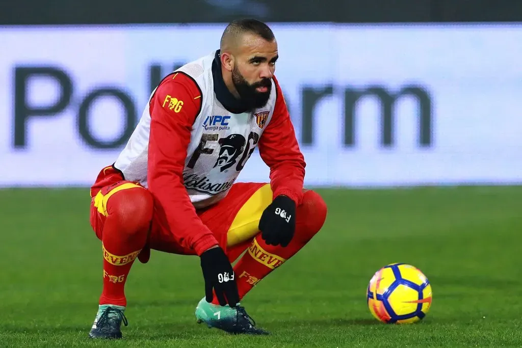 Sandro com a camisa do Benevento, da Itália, em 2017. Foto: IMAGO / Insidefoto.